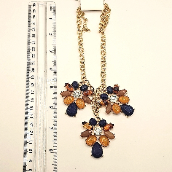 Charming Charlie & Blue Bib Necklace Set - Picture 6 of 6